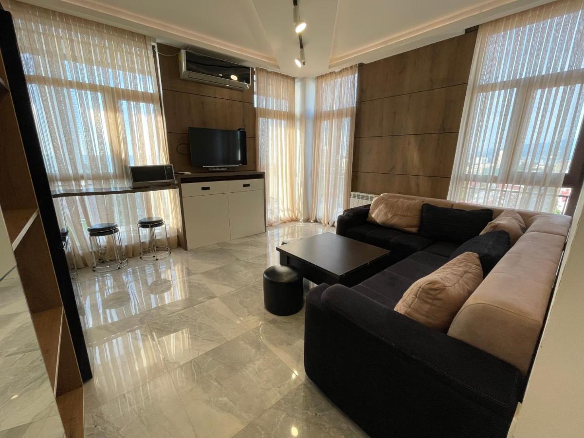 Apartments At Like House Batumi Bagian luar foto