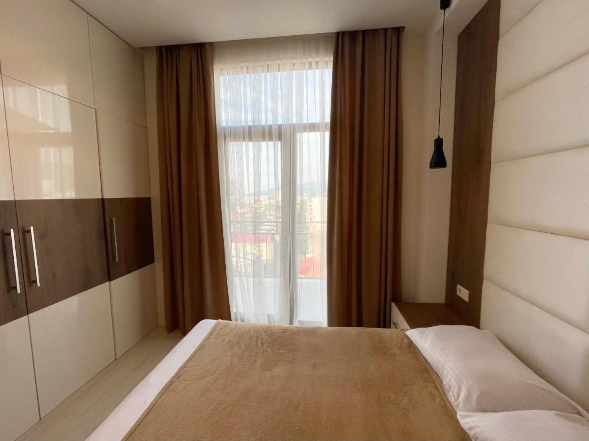 Apartments At Like House Batumi Bagian luar foto