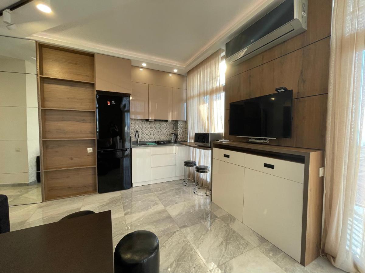 Apartments At Like House Batumi Bagian luar foto