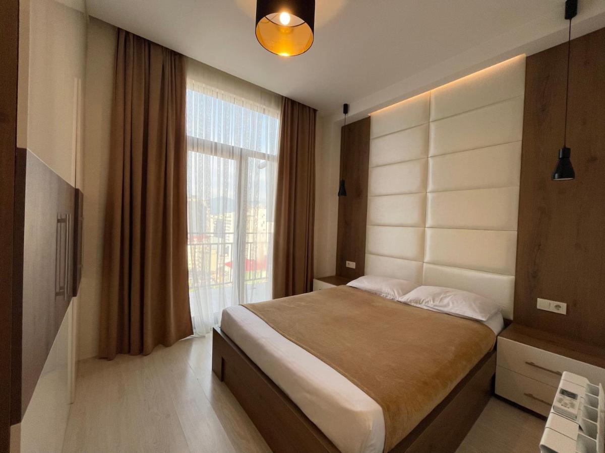Apartments At Like House Batumi Bagian luar foto