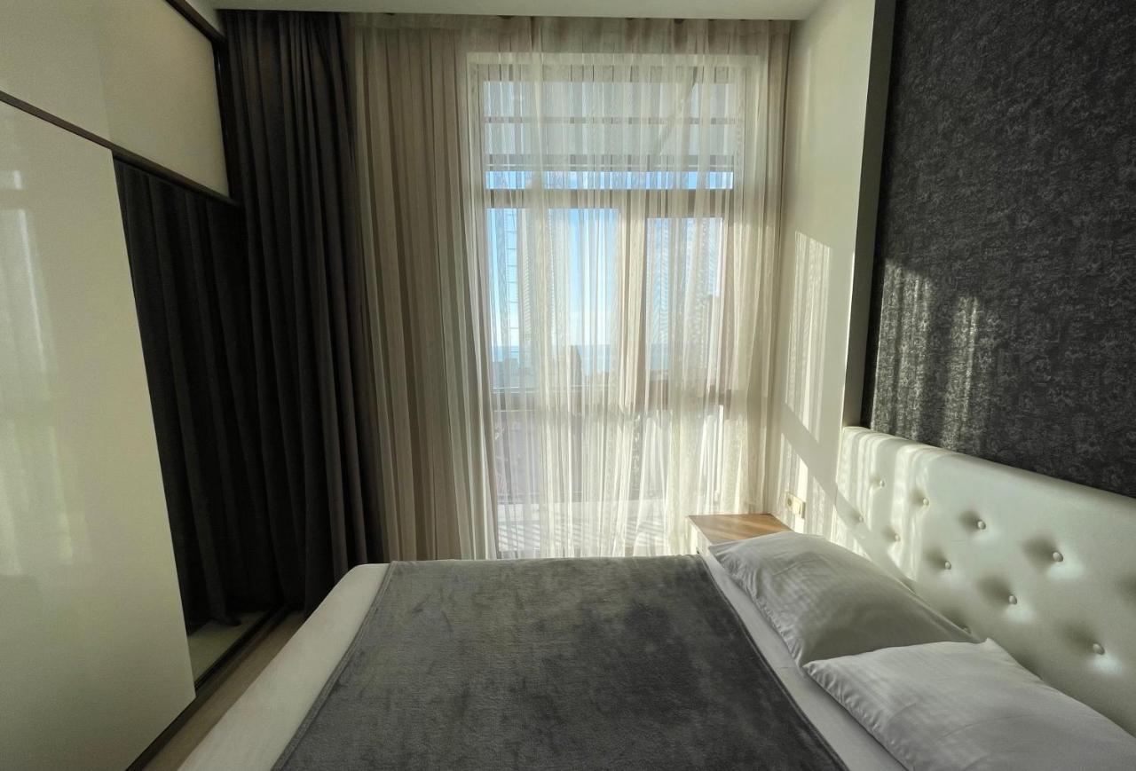 Apartments At Like House Batumi Bagian luar foto