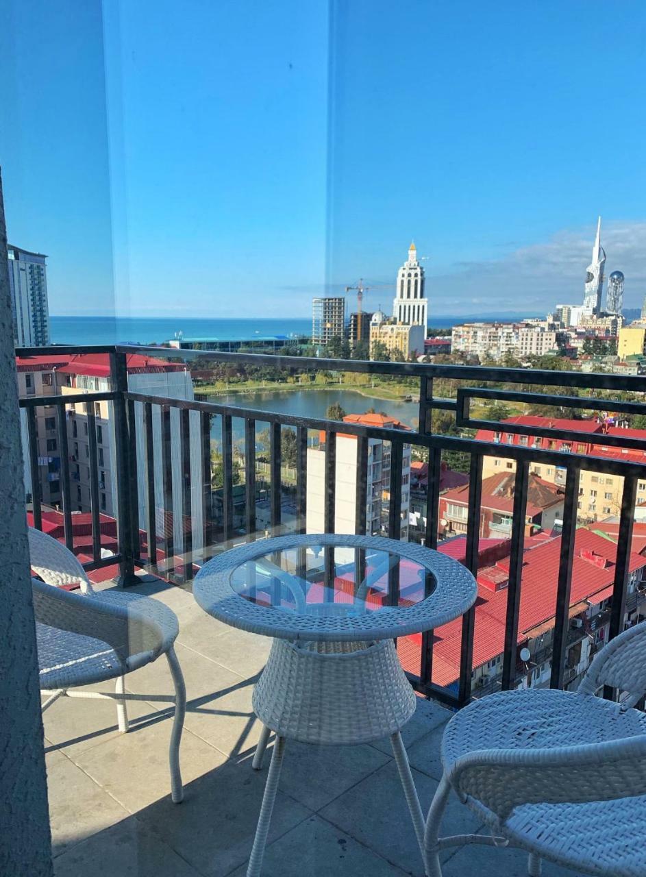 Apartments At Like House Batumi Bagian luar foto