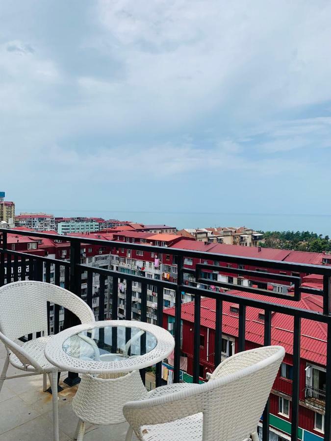 Apartments At Like House Batumi Bagian luar foto