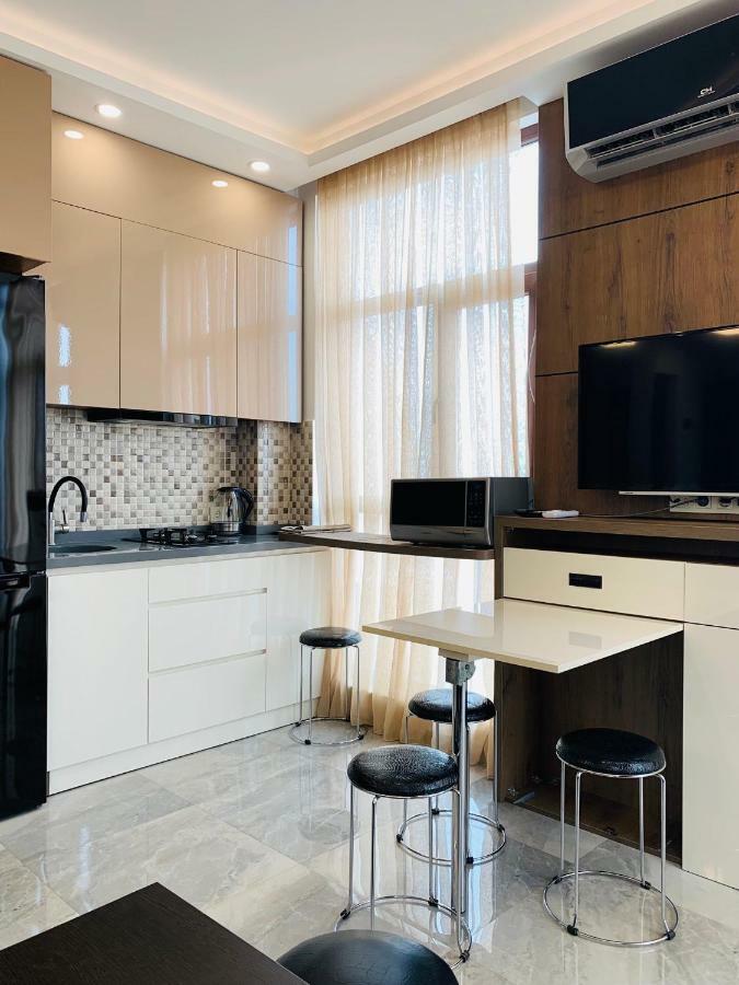 Apartments At Like House Batumi Bagian luar foto